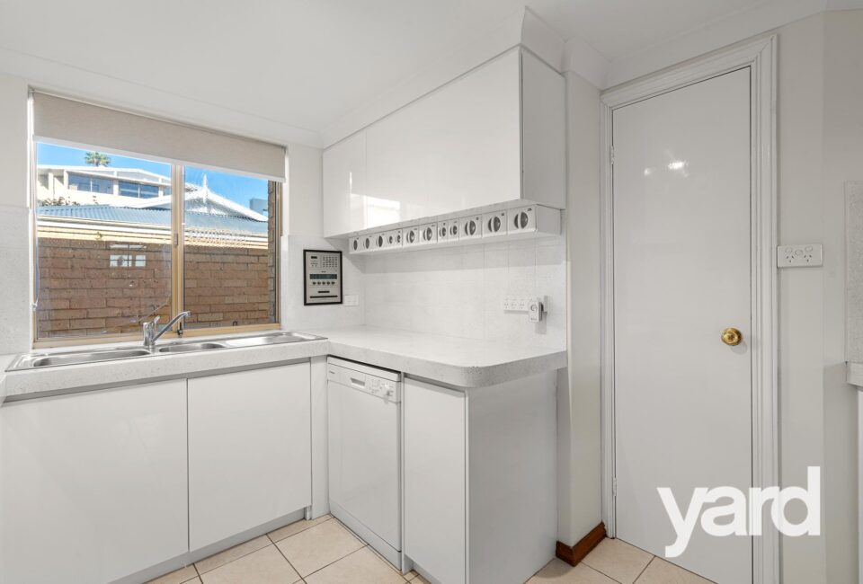 10/29 Preston Point Road, EAST FREMANTLE, WA 6158 AUS