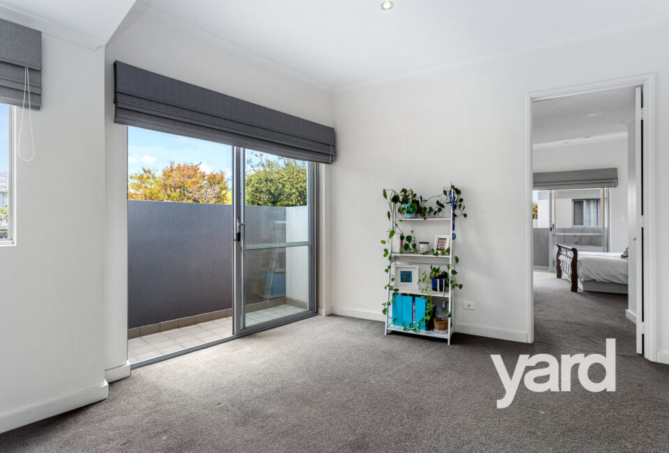 8/31 Pollard Street, GLENDALOUGH, WA 6016 AUS