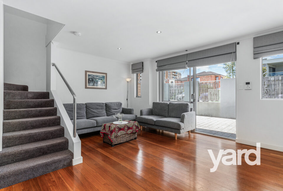 8/31 Pollard Street, GLENDALOUGH, WA 6016 AUS