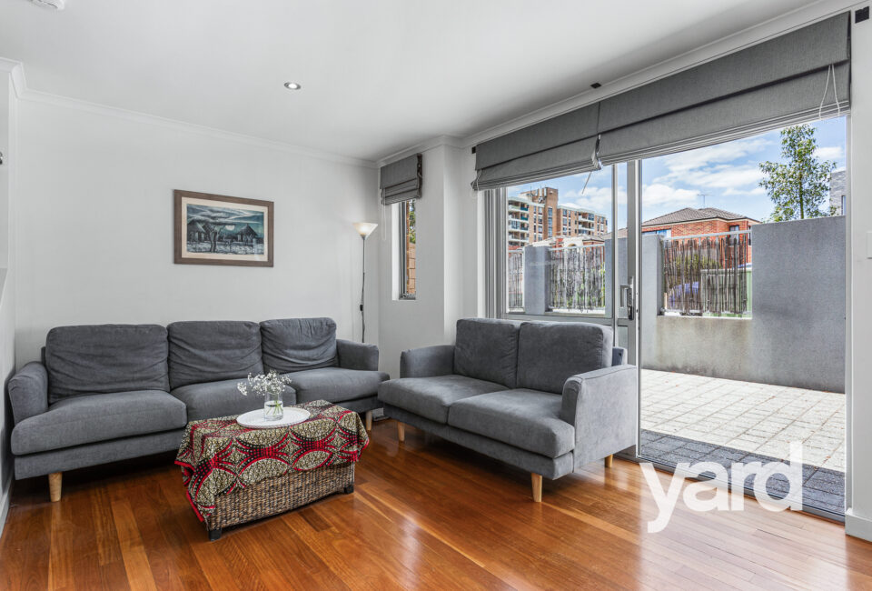 8/31 Pollard Street, GLENDALOUGH, WA 6016 AUS